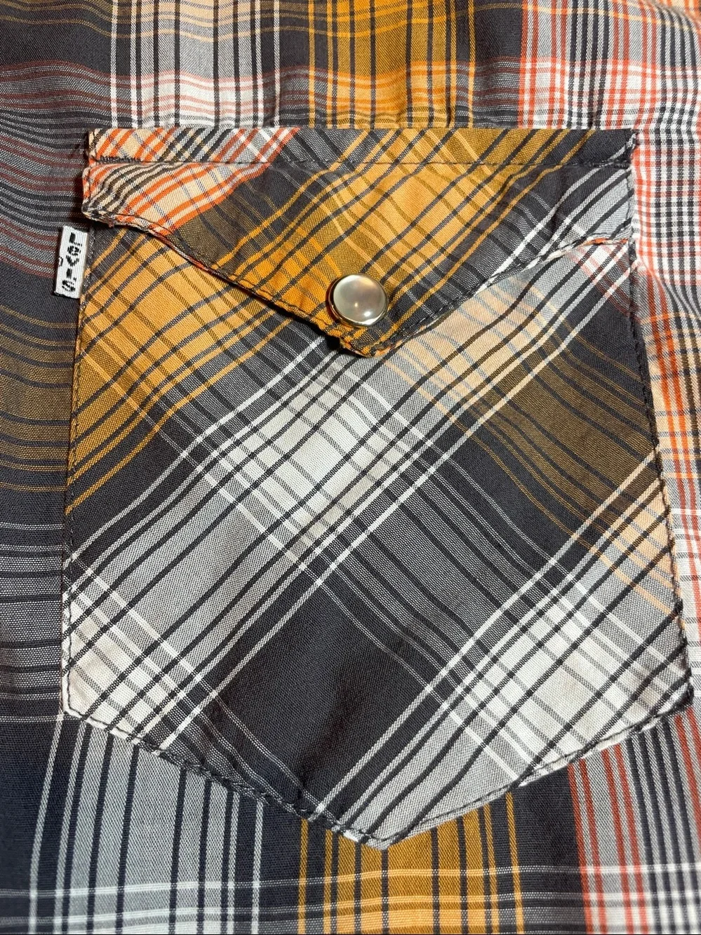 Levi's Short Sleeve Plaid Button-Down Shirt in Yellow, Black and White